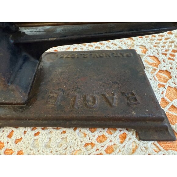 Antique 1800s' Eagle Hand Crank Fluting Iron Pleating Press Primitive - Picture 10 of 13